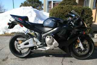 VENDU - Honda CBC600RR 2003