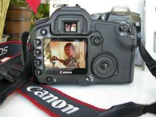 Camera Canon digital SLR 30D 