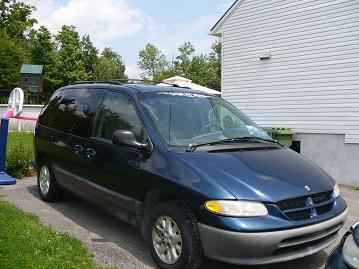  Dodge caravan 2000se 