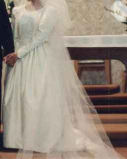 Robe de mariage grandeur 6, couleur ivo