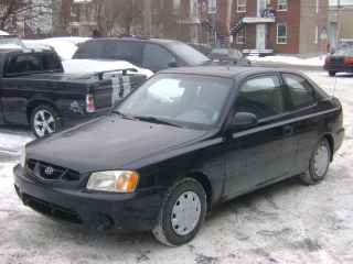 2002 hyundai accent 2 door hatch back a