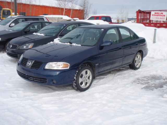 2005 Nissan sentra se sedan #2