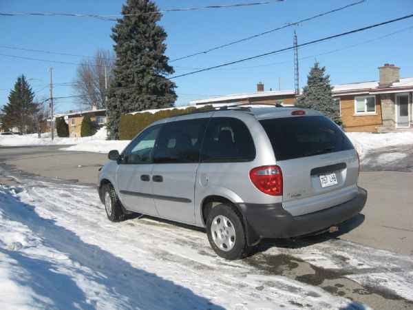 Dodge Caravan SE 3.3L  2003