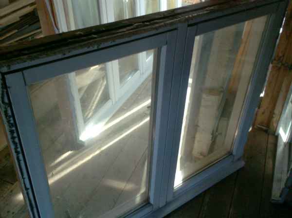 4 fenetres PVC a l ext et bois int