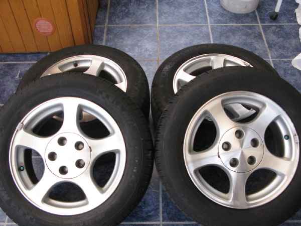 Michelin A/S 225R 55 R16 avec MAGS