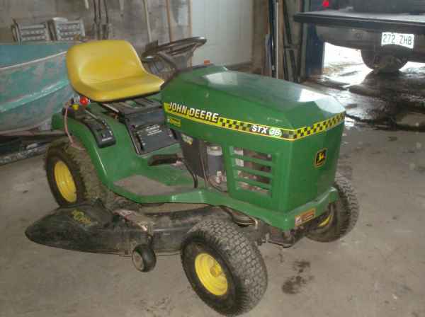 tracteur a gazon  john deere