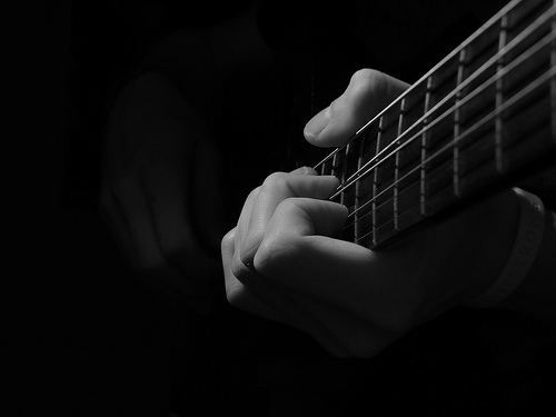 Apprendre à jouer de la guitare!