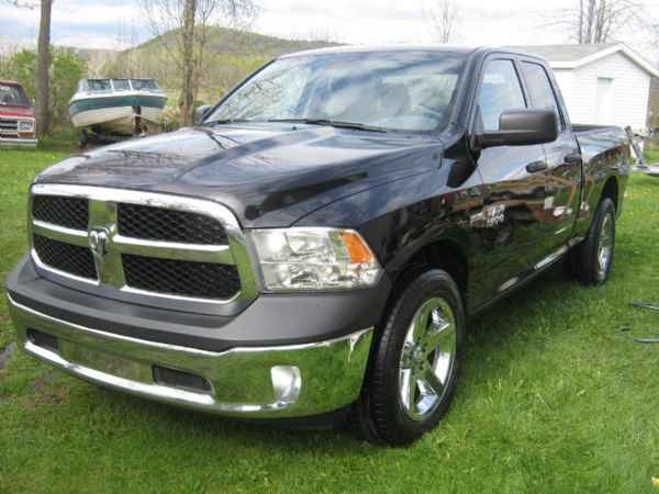 Dodge Ram 1500 Quadcab 4x4 2016